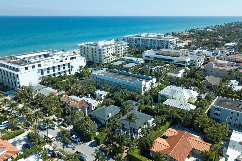 Photo of 136 Chilean Avenue, Palm Beach, FL 33480 (MLS # R11077285)