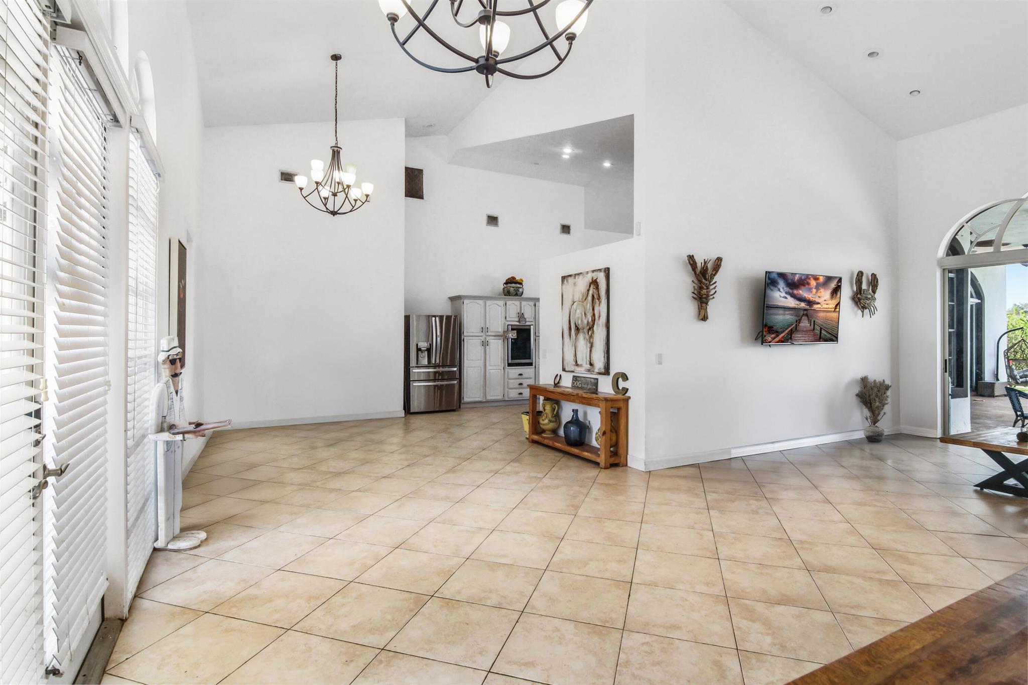 SADDLE TRAIL - Residential