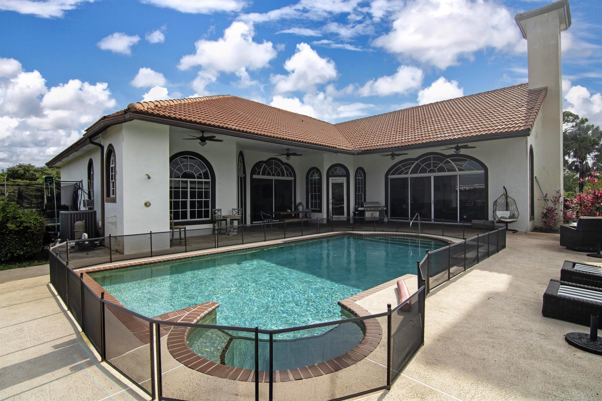 SADDLE TRAIL - Residential