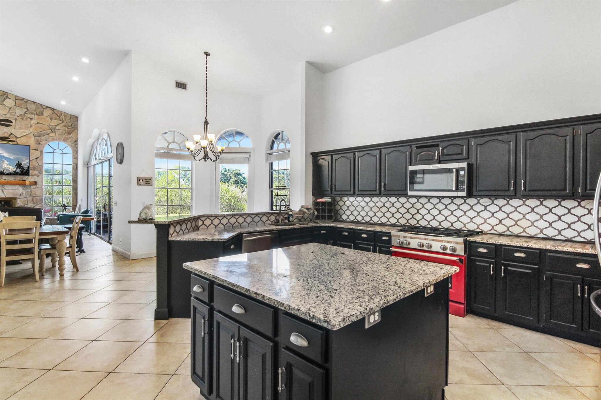 SADDLE TRAIL - Residential