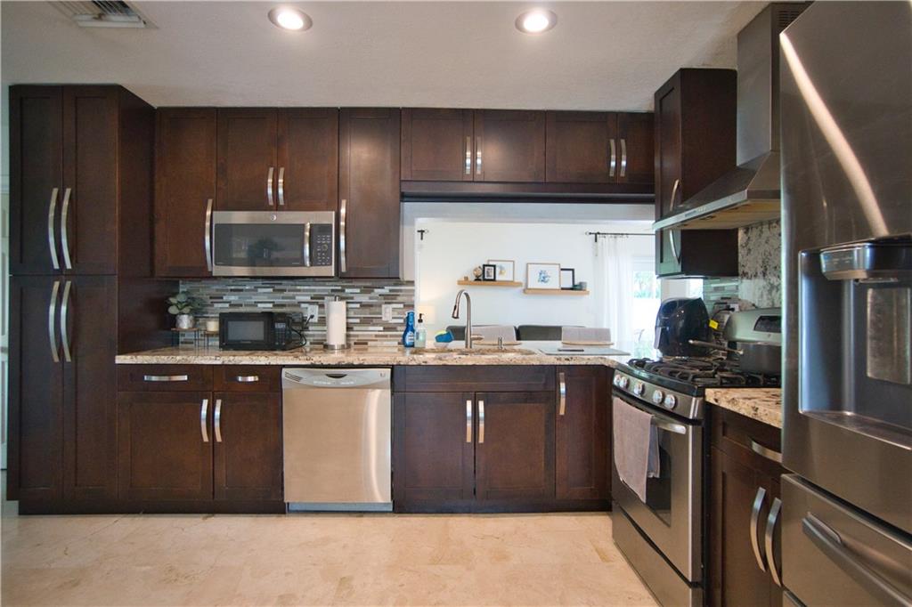 WHISPERING PINES EST SEC - Residential