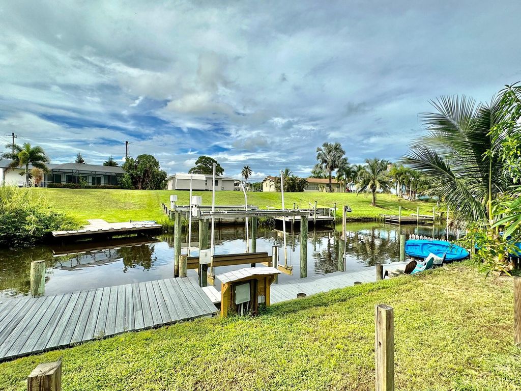 Photo of 603 SE Harborview Drive, Port St Lucie, FL 34953 (MLS # R11127456)