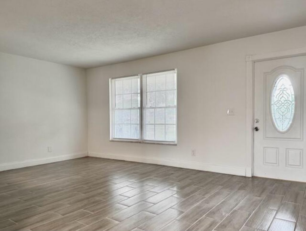 Photo of 603 SE Harborview Drive, Port St Lucie, FL 34953 (MLS # R11127456)