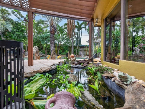Tiny photo for 949 NE 25th Avenue, Pompano Beach, FL 33062 (MLS # B26038013)