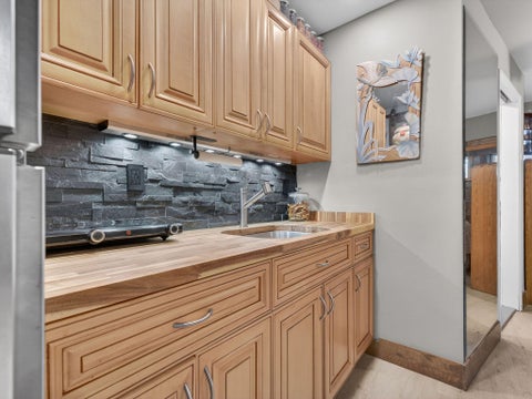 Tiny photo for 949 NE 25th Avenue, Pompano Beach, FL 33062 (MLS # B26038013)