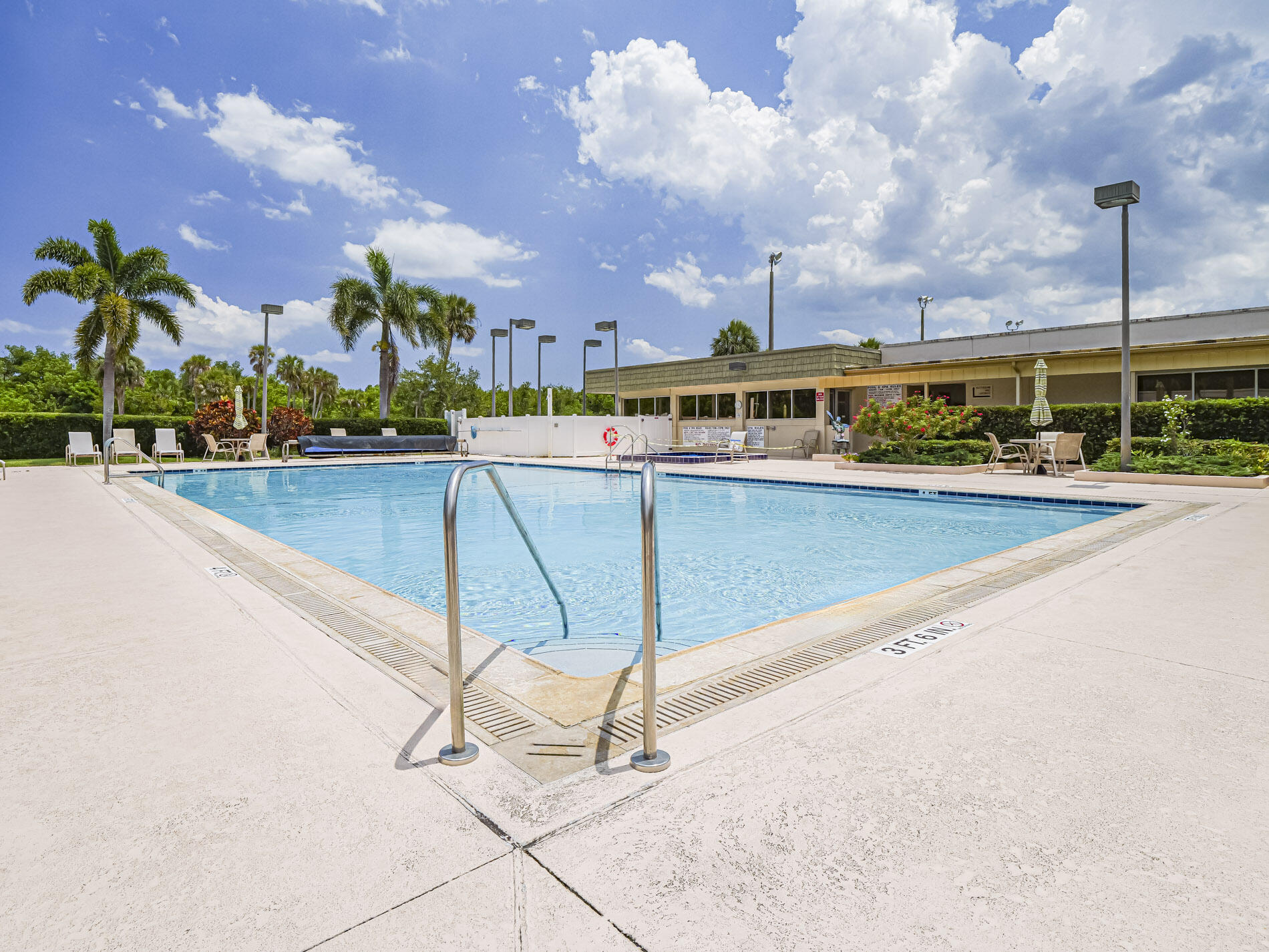 VISTA GARDENS F/K/A VISTA ROYALE GARDENS - Residential