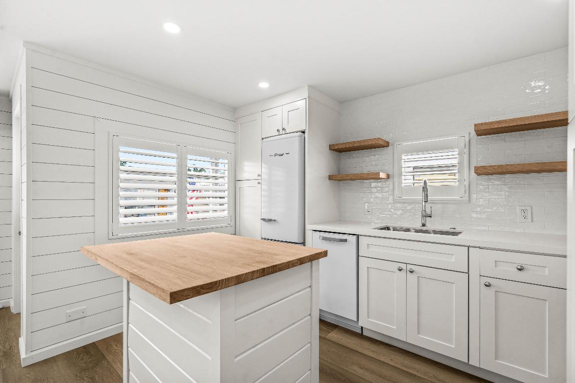 BRINY BREEZES INC - Residential