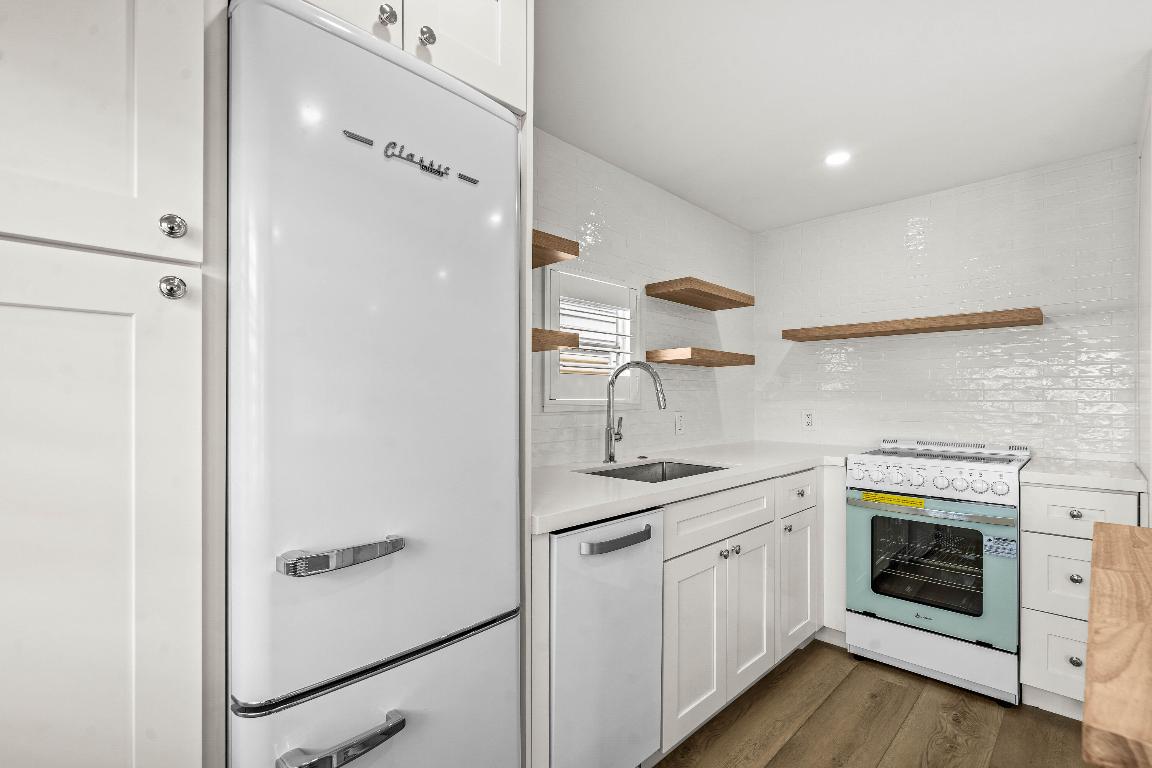 BRINY BREEZES INC - Residential