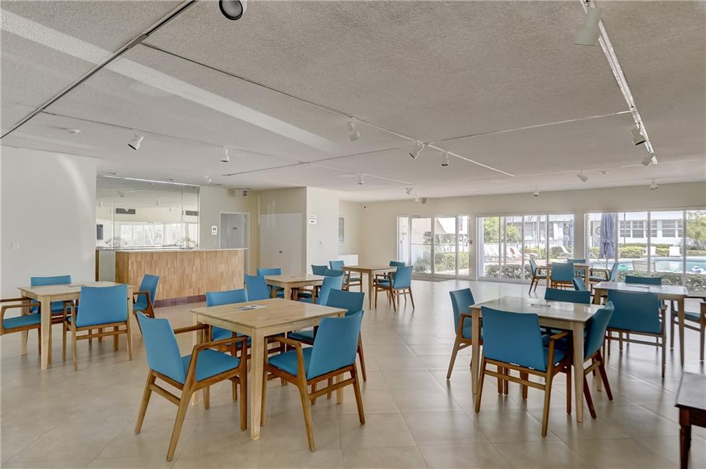 EAST POINT TOWERS - Residential