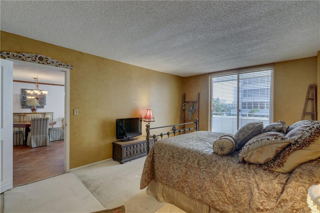 EAST POINT TOWERS - Residential