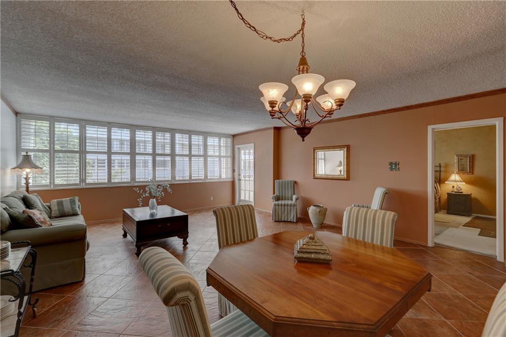 EAST POINT TOWERS - Residential