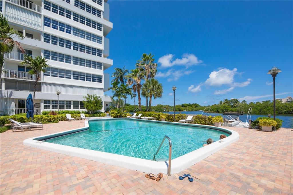 EAST POINT TOWERS - Residential