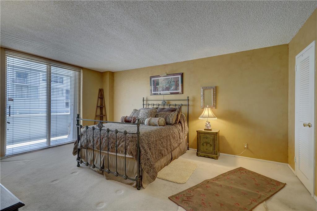 EAST POINT TOWERS - Residential