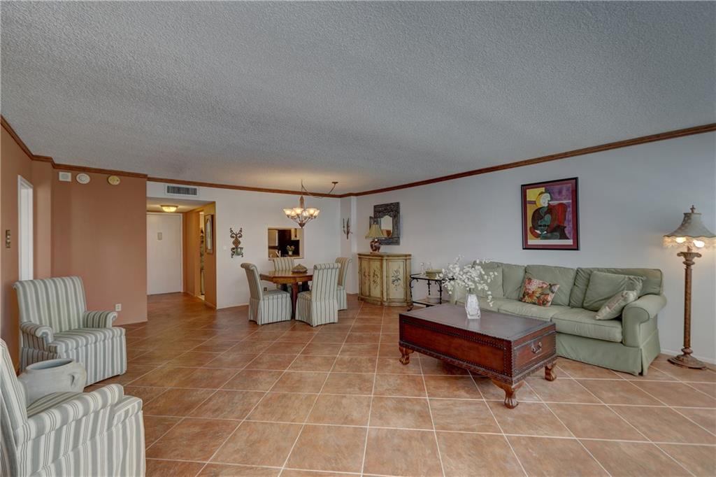 EAST POINT TOWERS - Residential