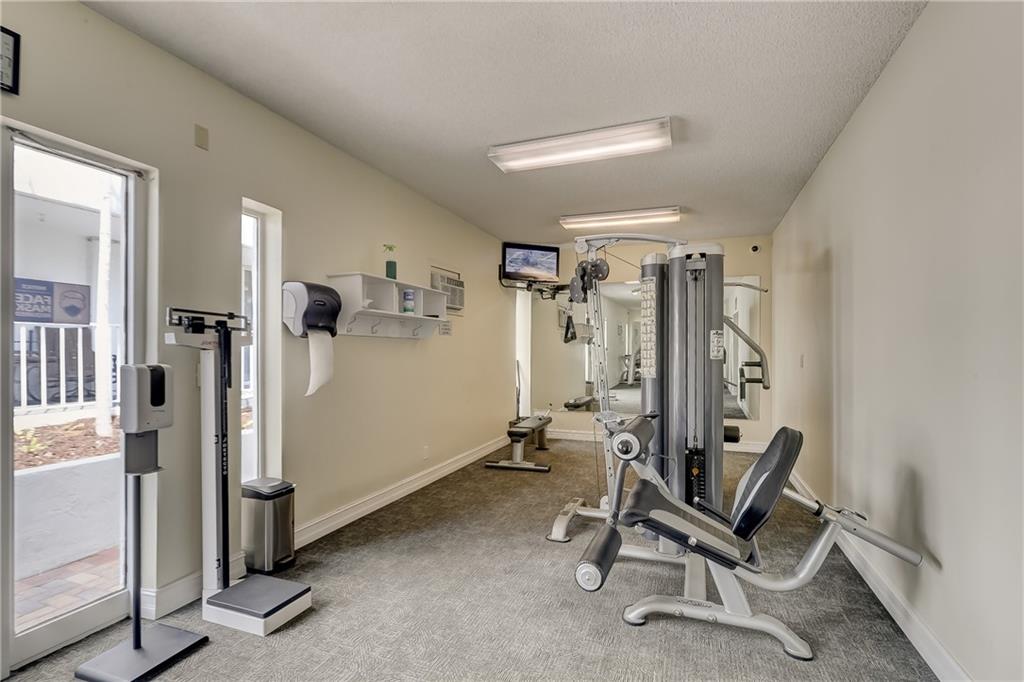 EAST POINT TOWERS - Residential