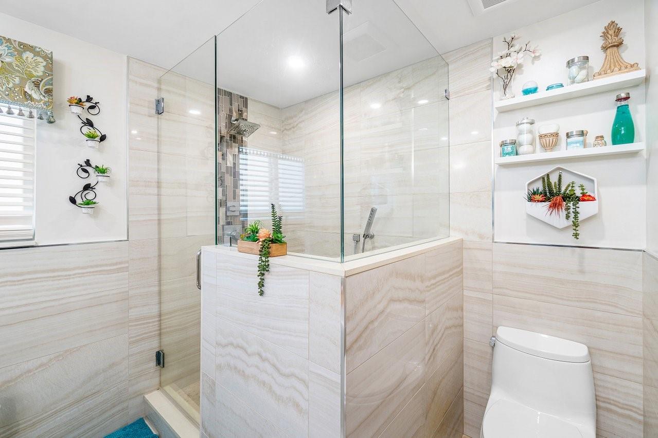 WINSTON PARK SECTION TWO- - Residential