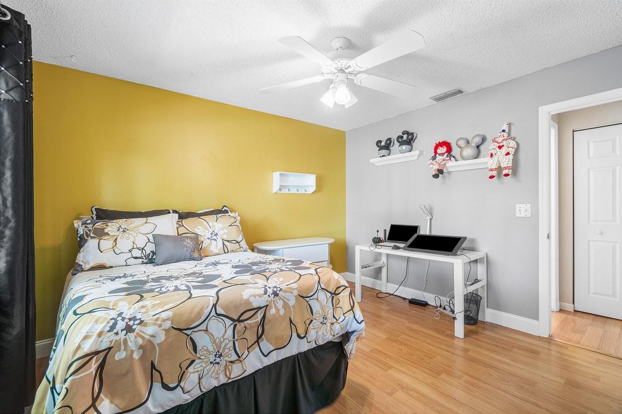 WINSTON PARK SECTION TWO- - Residential