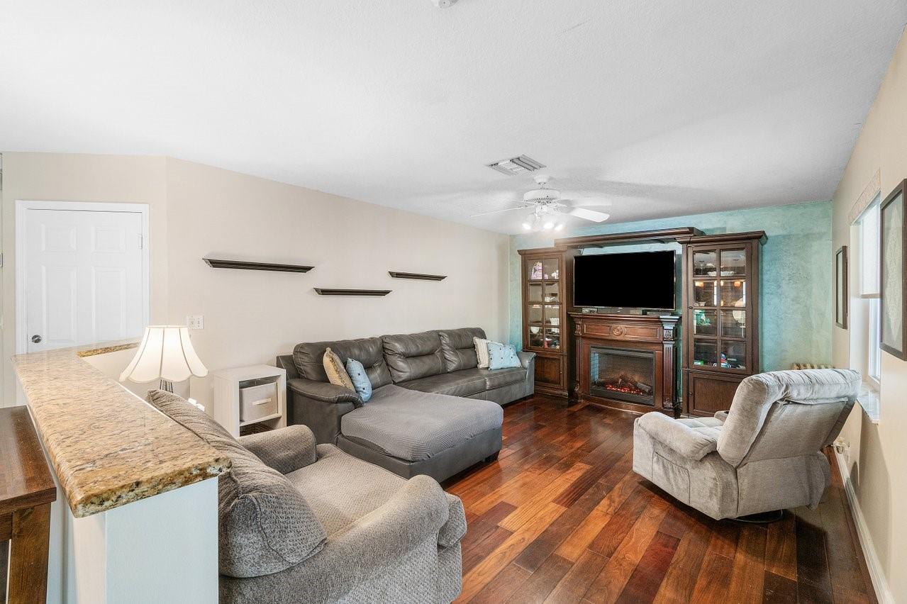 WINSTON PARK SECTION TWO- - Residential