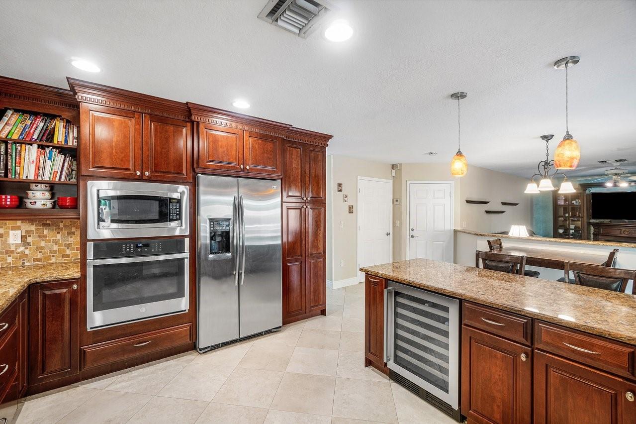 WINSTON PARK SECTION TWO- - Residential