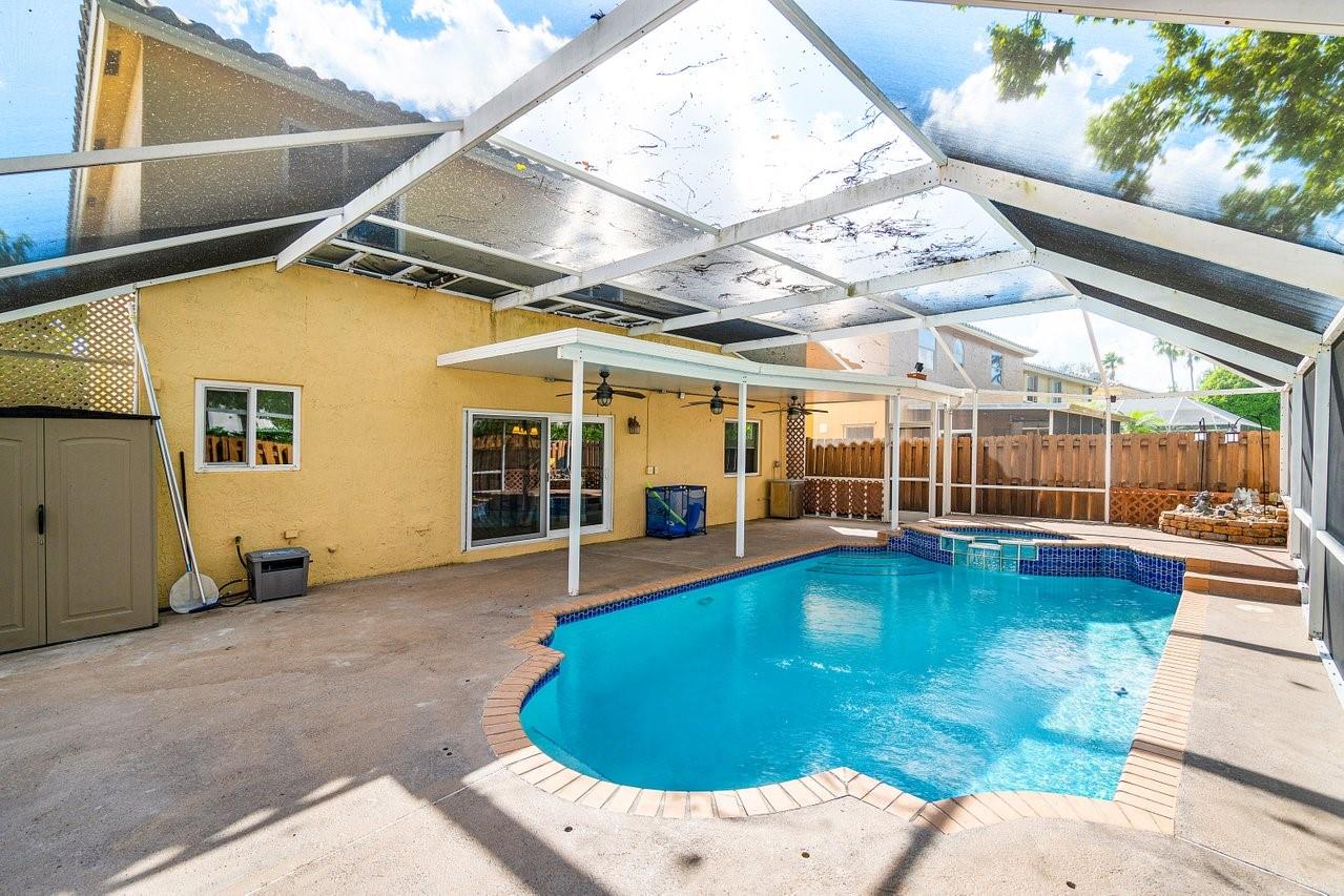 WINSTON PARK SECTION TWO- - Residential