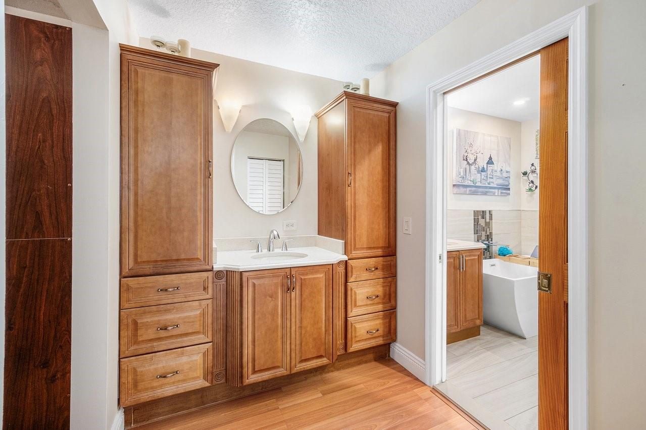 WINSTON PARK SECTION TWO- - Residential