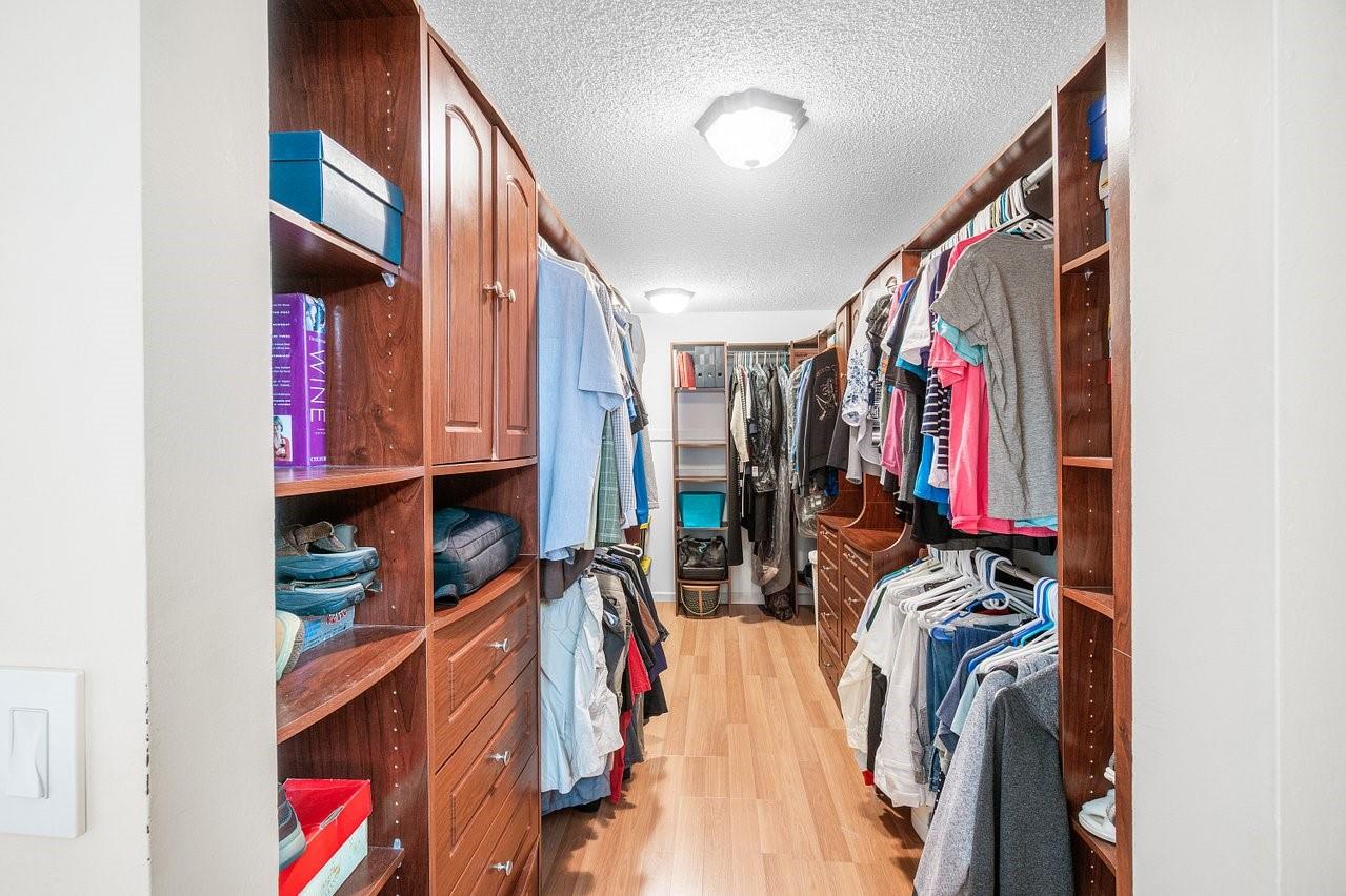 WINSTON PARK SECTION TWO- - Residential