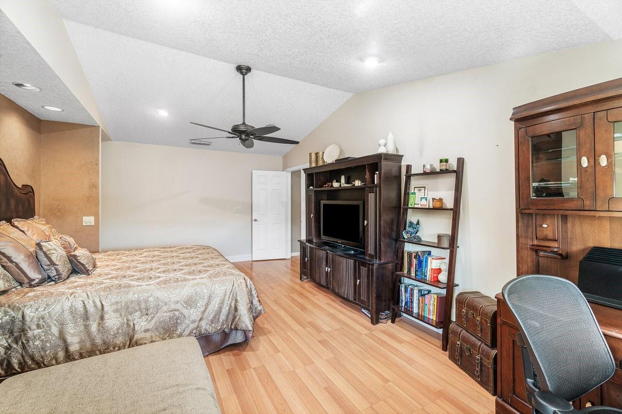 WINSTON PARK SECTION TWO- - Residential