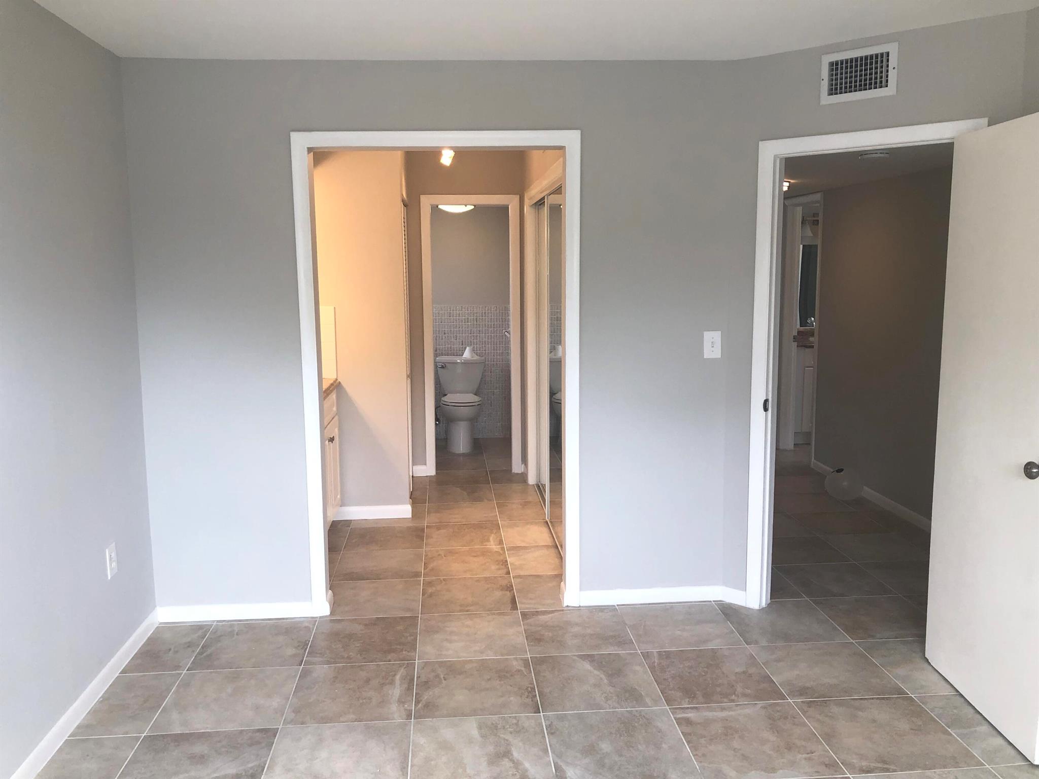 LAKE WORTH TOWN OF - Residential Lease