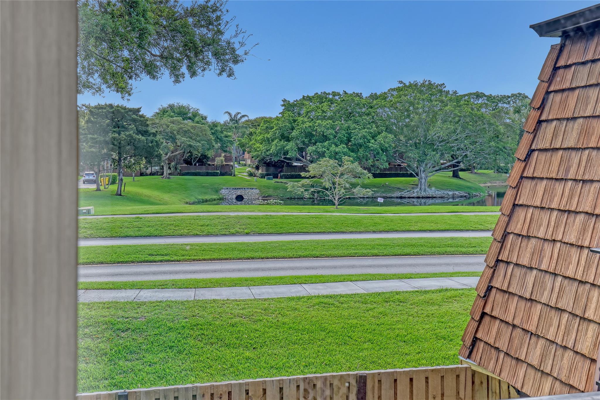 SHERWOOD LAKES - Residential