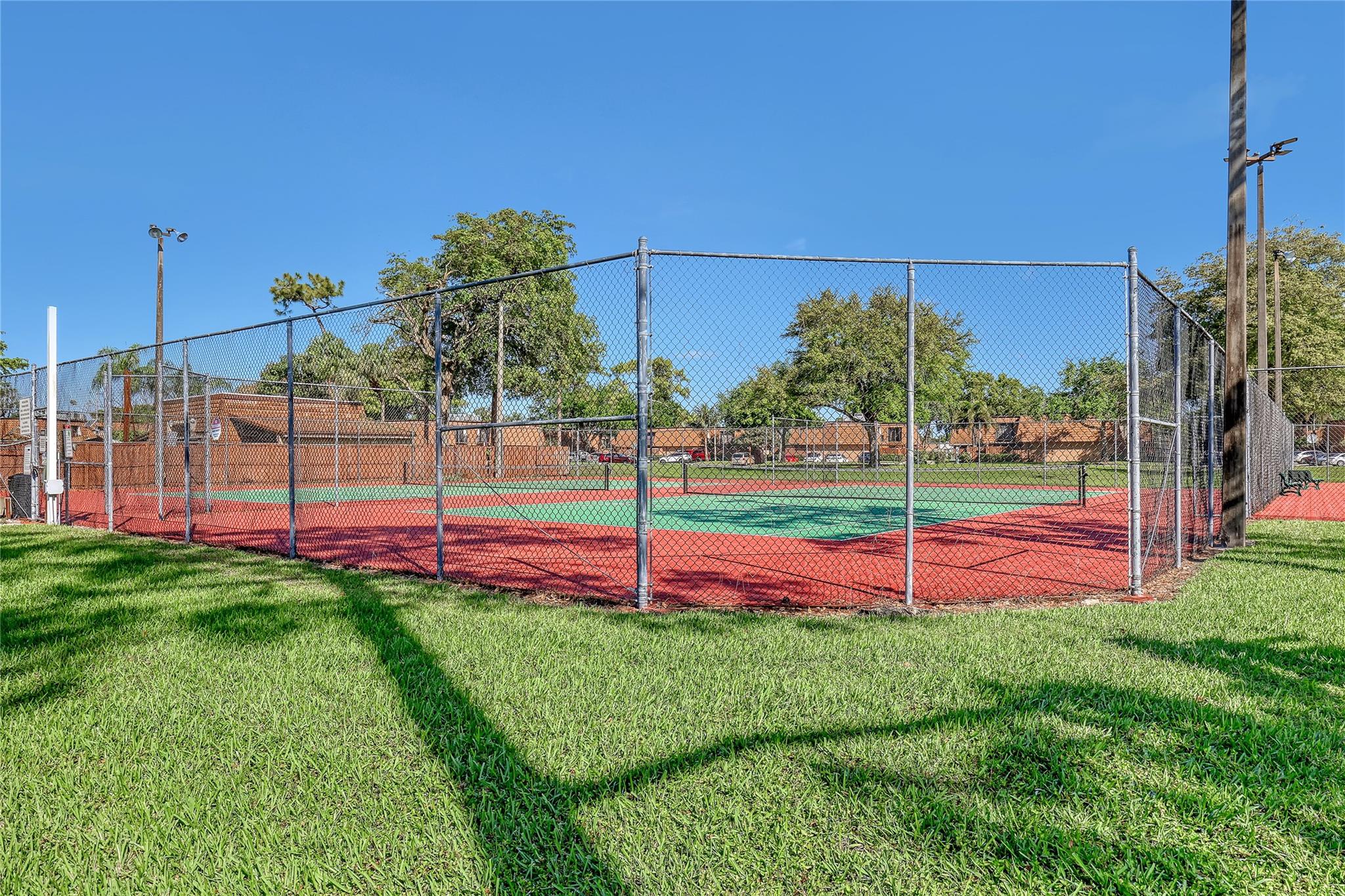 SHERWOOD LAKES - Residential