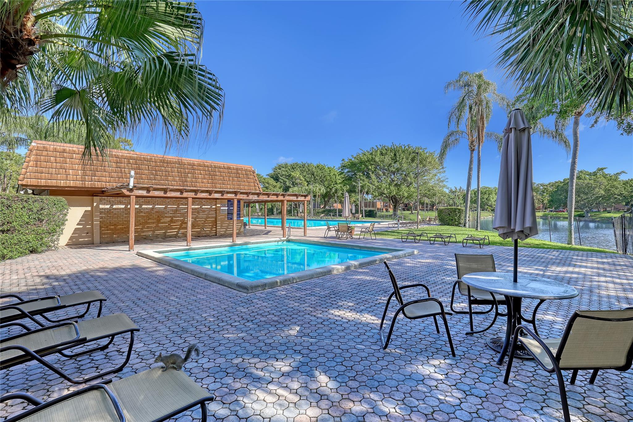 SHERWOOD LAKES - Residential