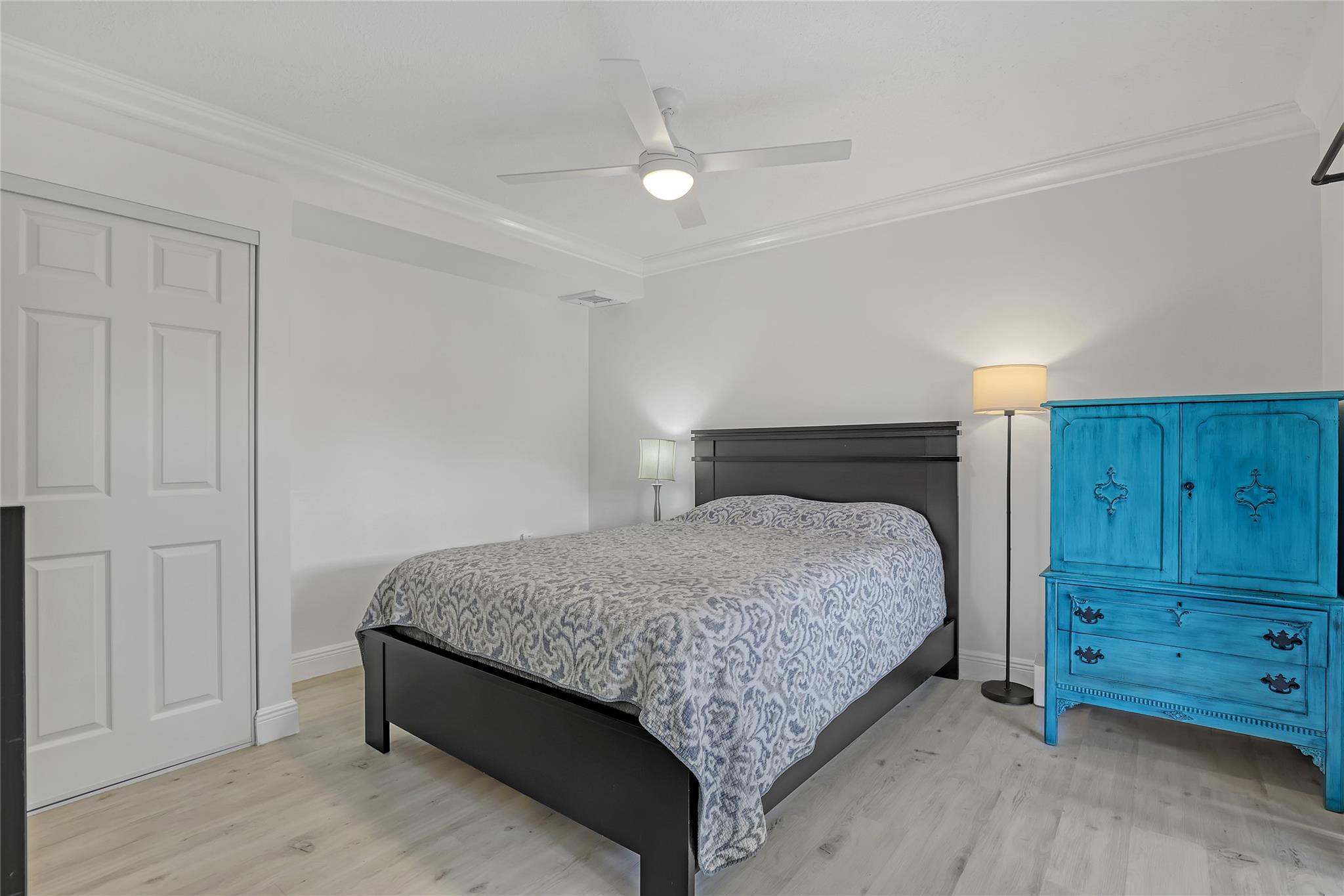 SHERWOOD LAKES - Residential