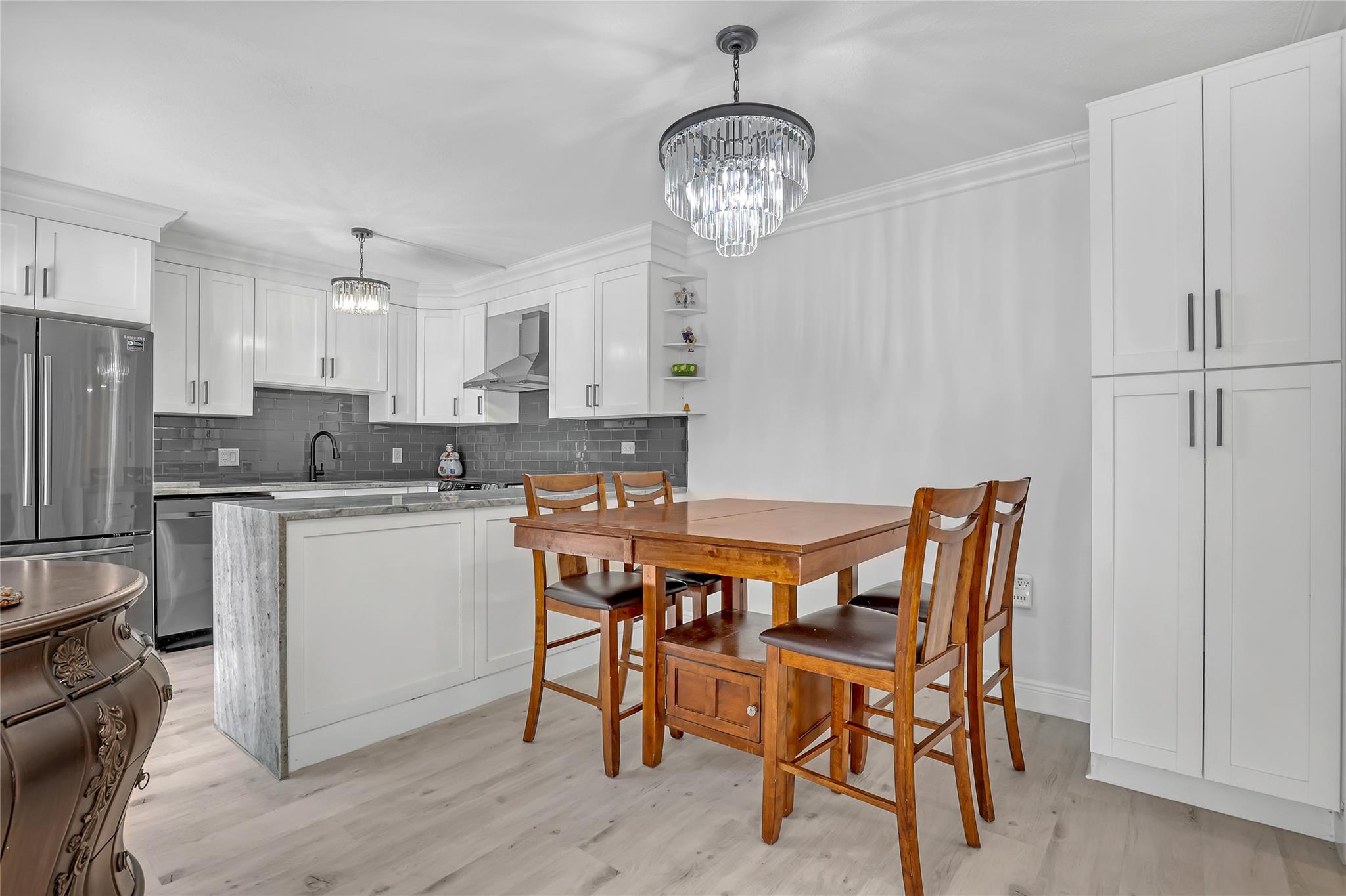 SHERWOOD LAKES - Residential