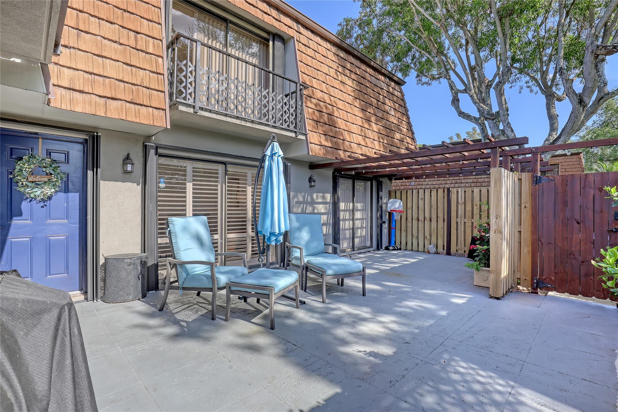 SHERWOOD LAKES - Residential