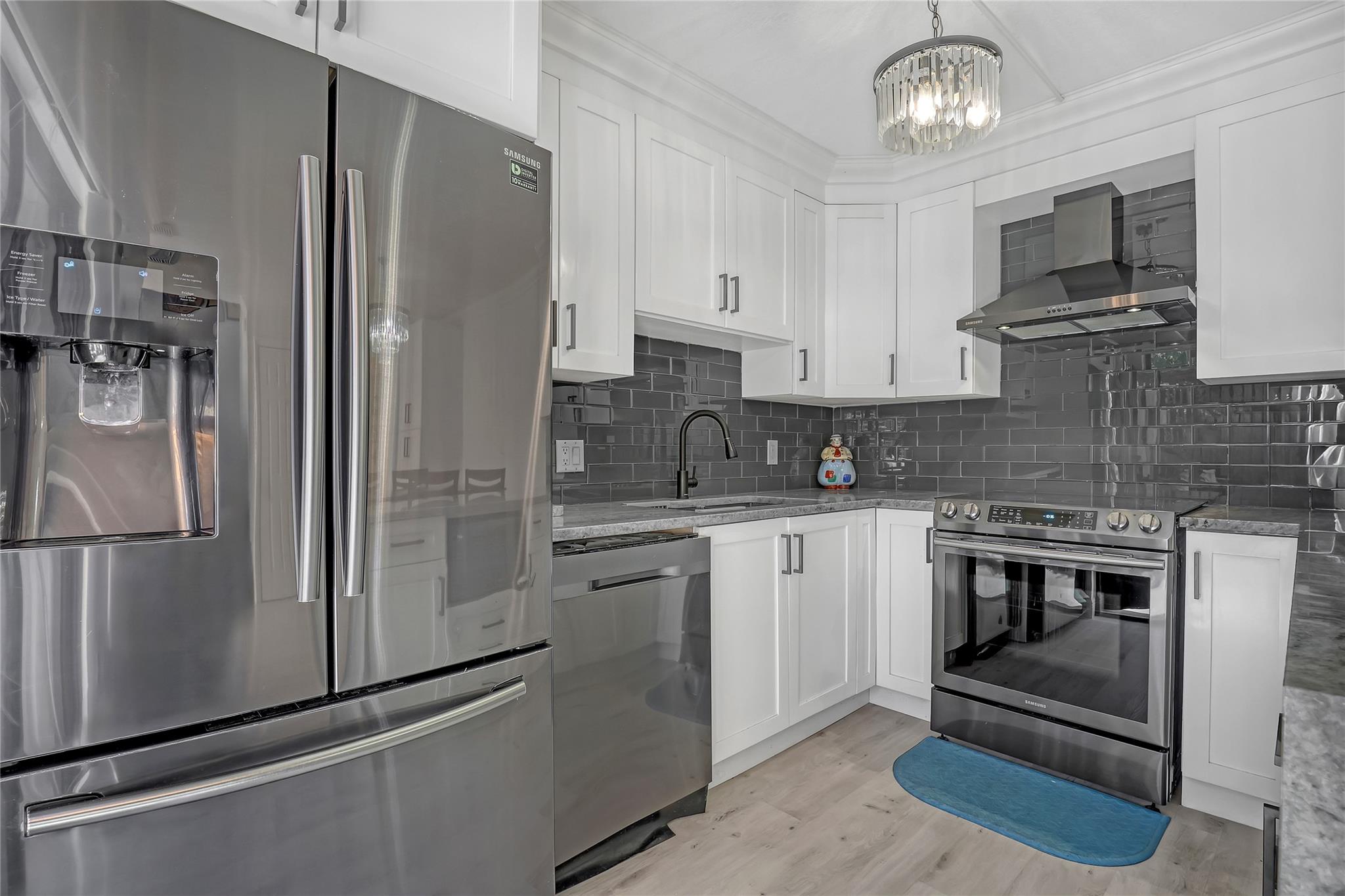 SHERWOOD LAKES - Residential