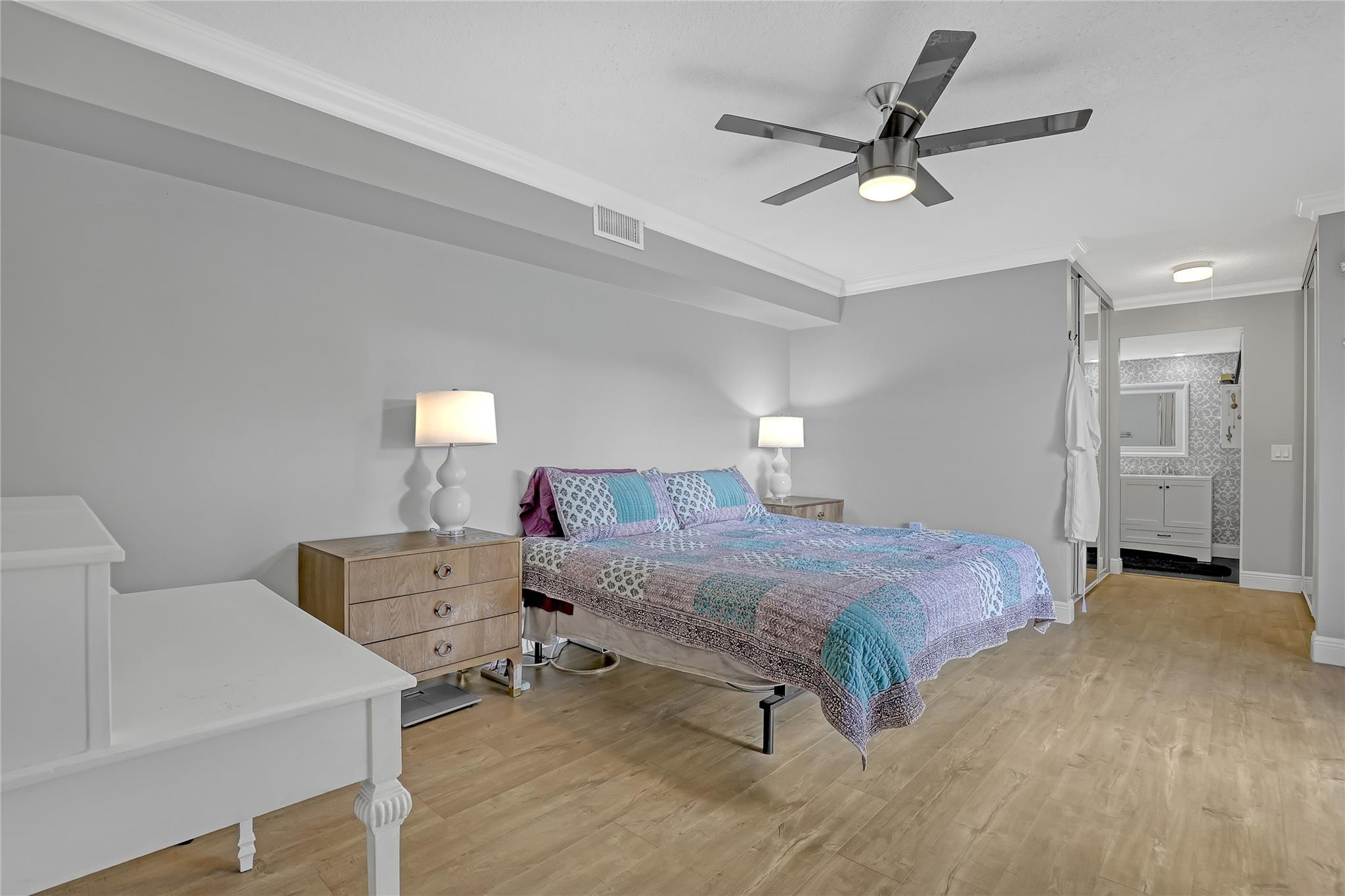 SHERWOOD LAKES - Residential