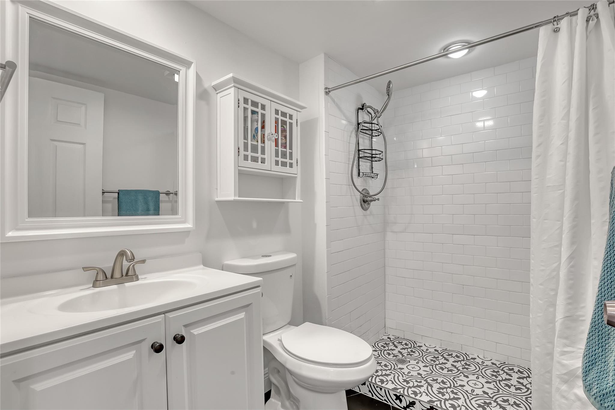 SHERWOOD LAKES - Residential