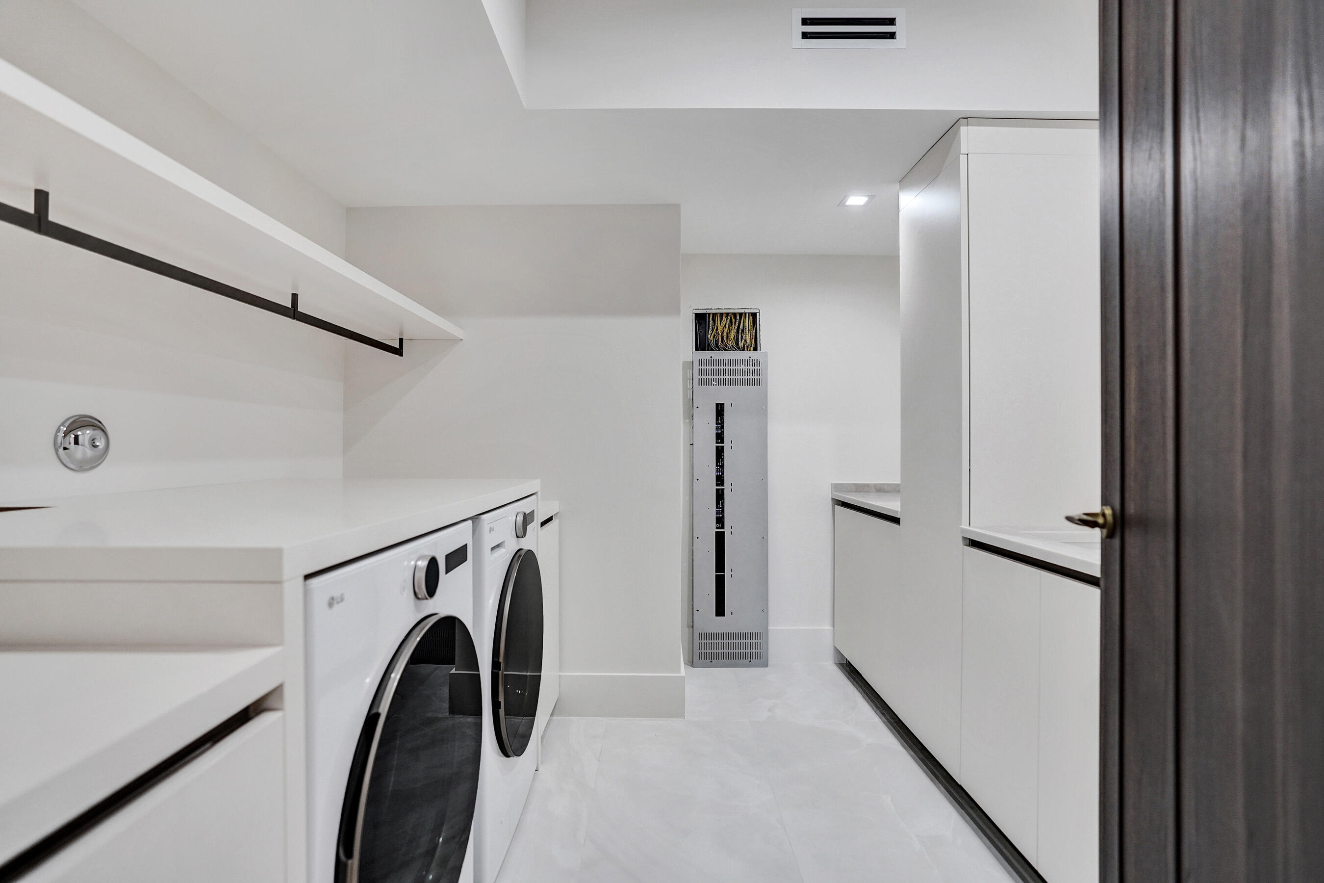 KINGS COURT REPLAT - Residential