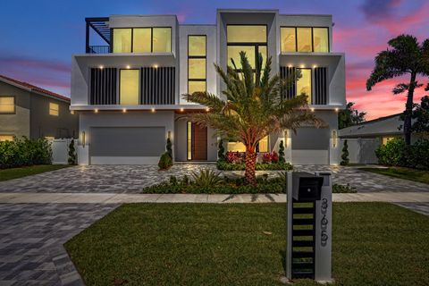 Tiny photo for 365 NE 3rd Street, Boca Raton, FL 33432 (MLS # B26016718)