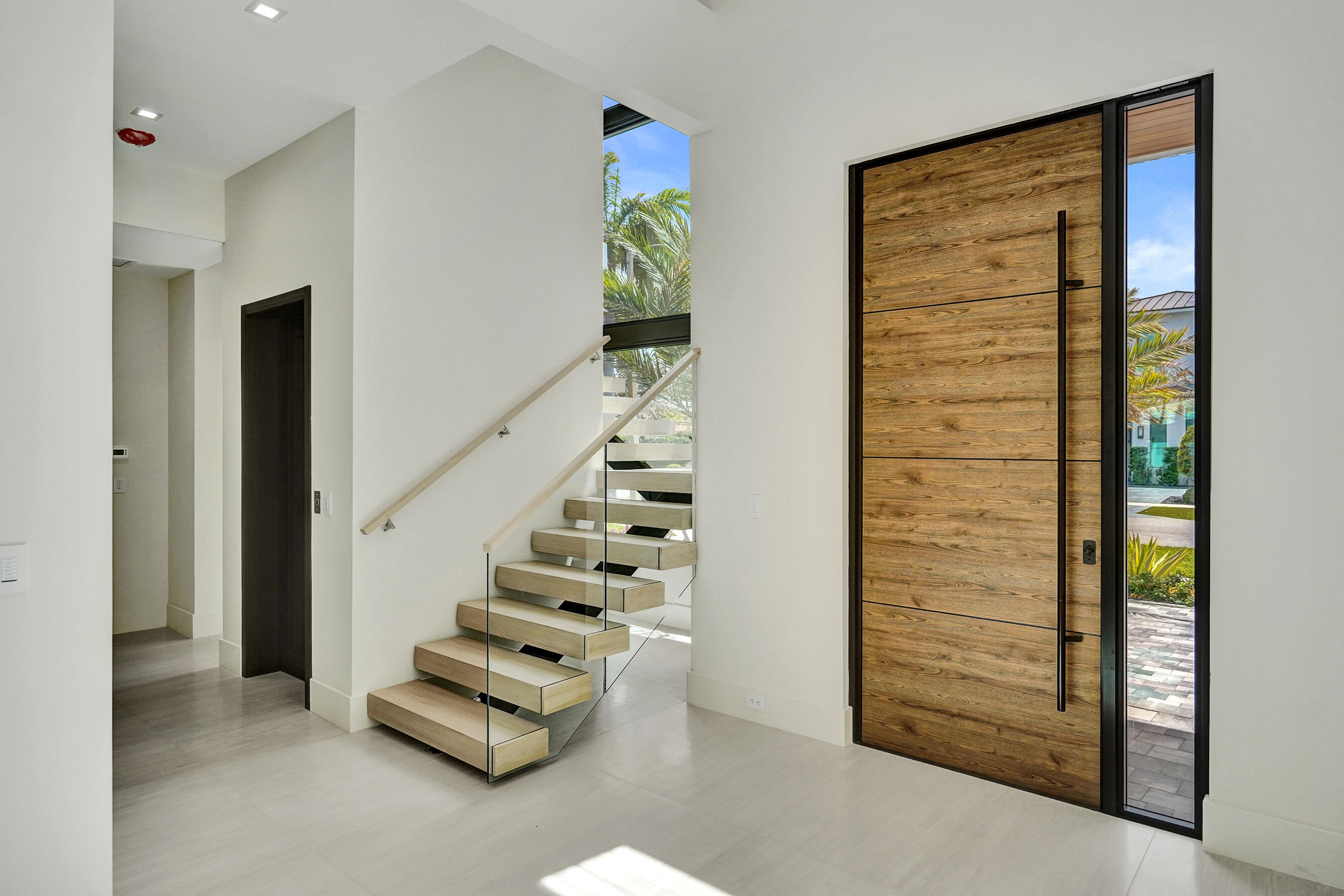 KINGS COURT REPLAT - Residential