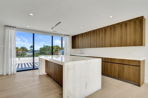 Tiny photo for 365 NE 3rd Street, Boca Raton, FL 33432 (MLS # B26016718)