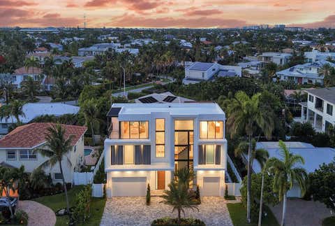 Photo of 365 NE 3rd Street, Boca Raton, FL 33432 (MLS # B26016718)