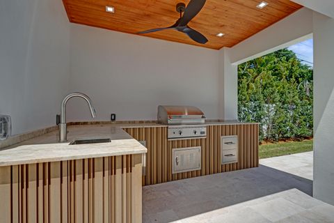 Tiny photo for 365 NE 3rd Street, Boca Raton, FL 33432 (MLS # B26016718)