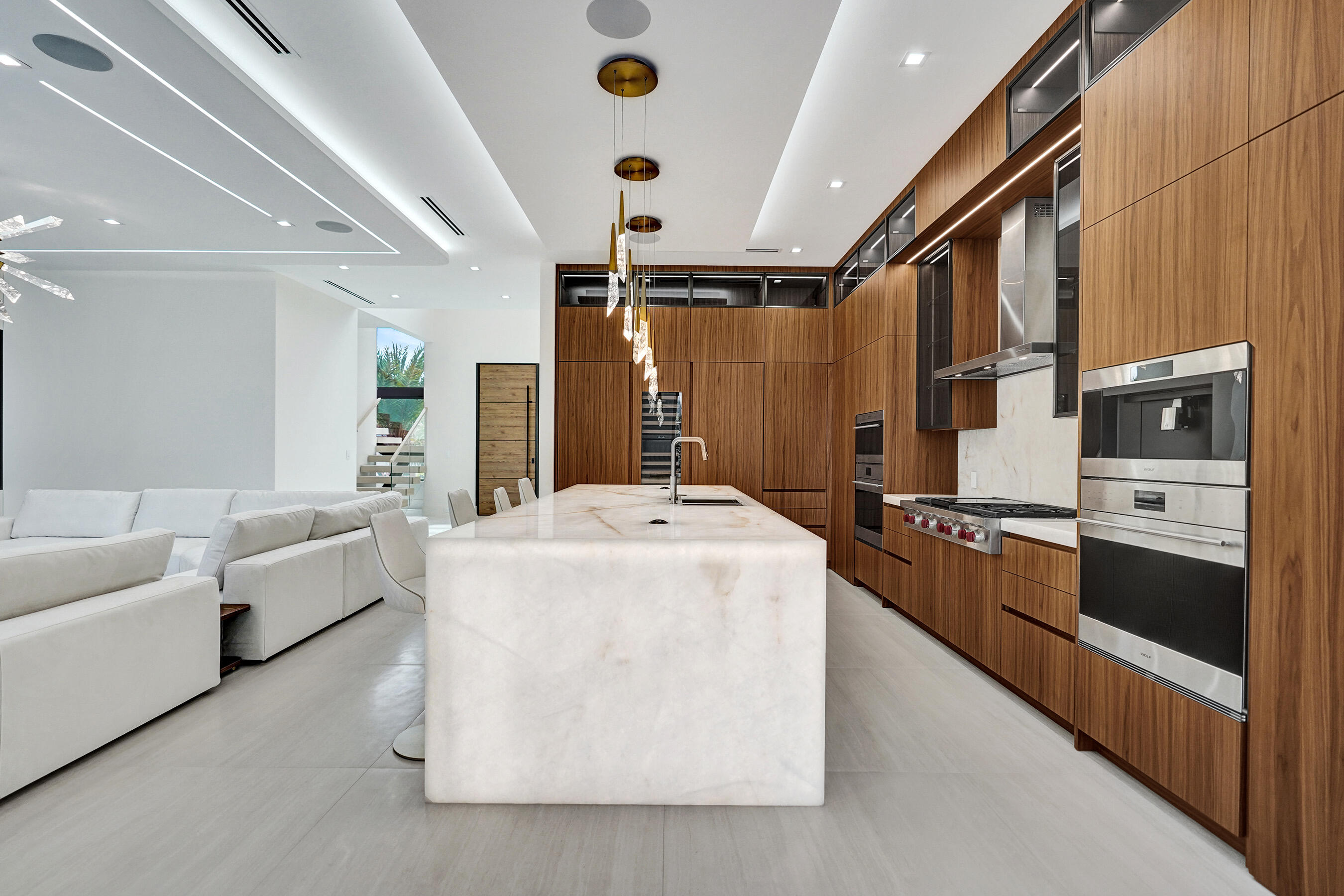 KINGS COURT REPLAT - Residential