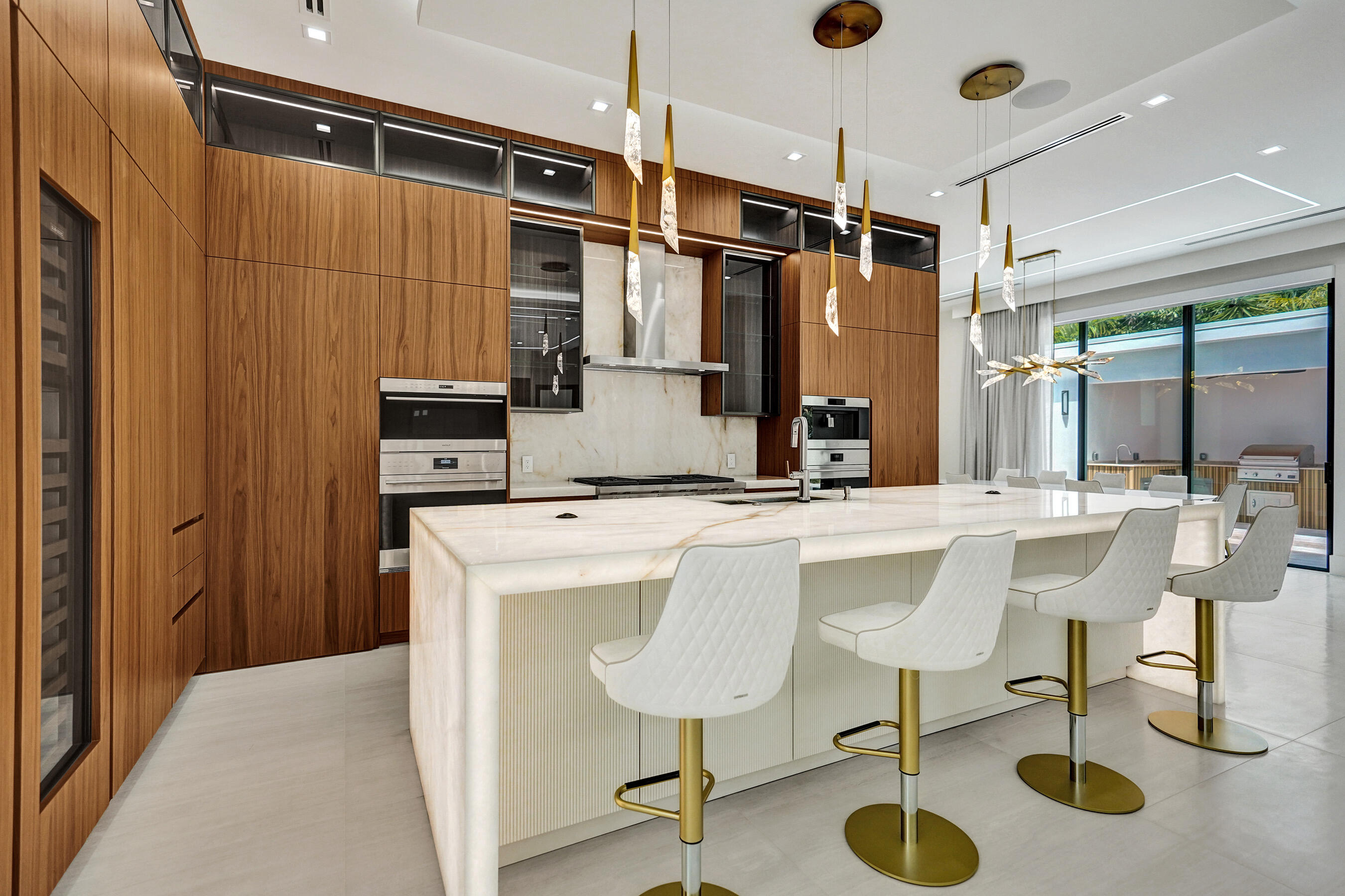 KINGS COURT REPLAT - Residential