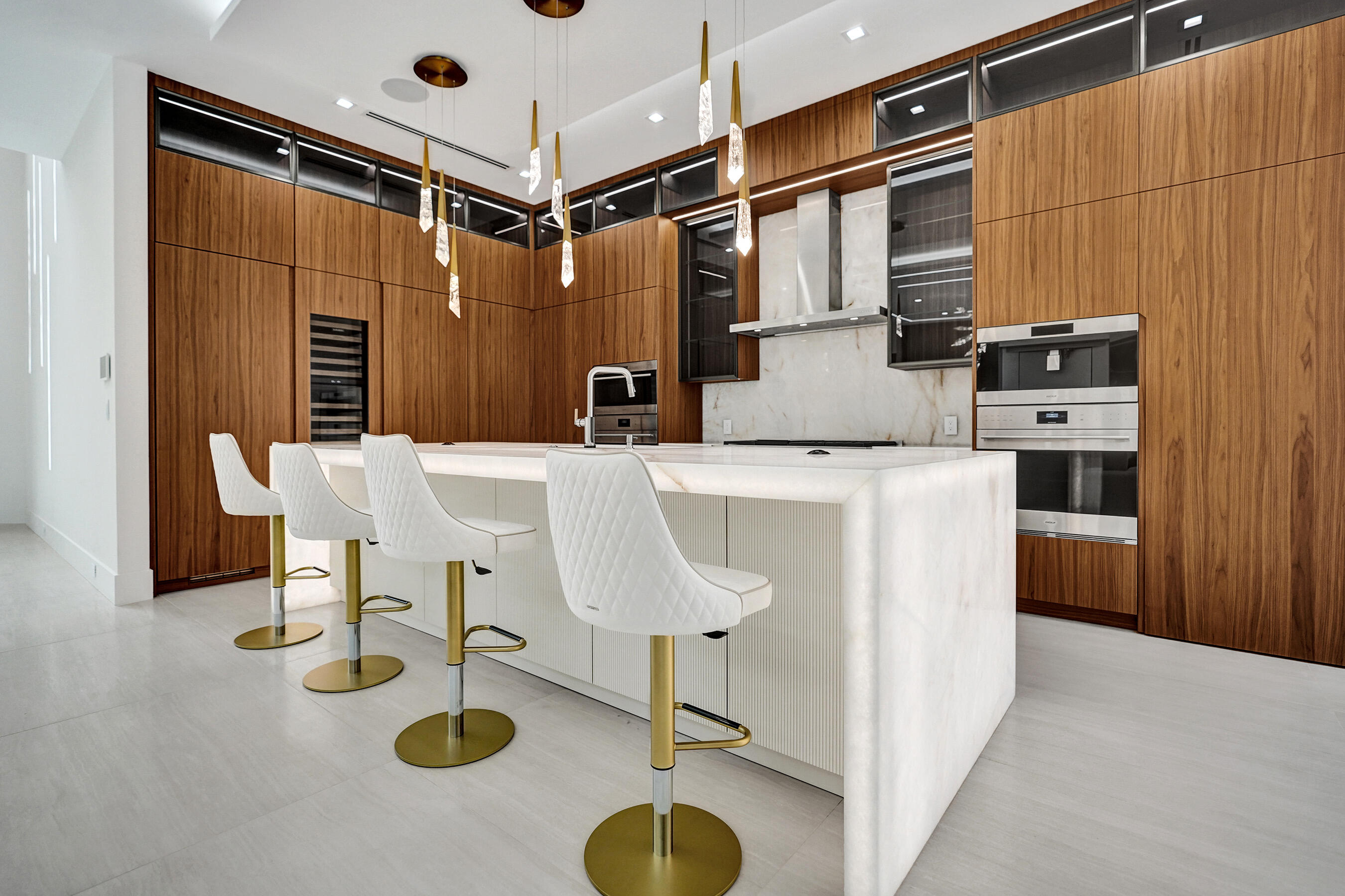 KINGS COURT REPLAT - Residential