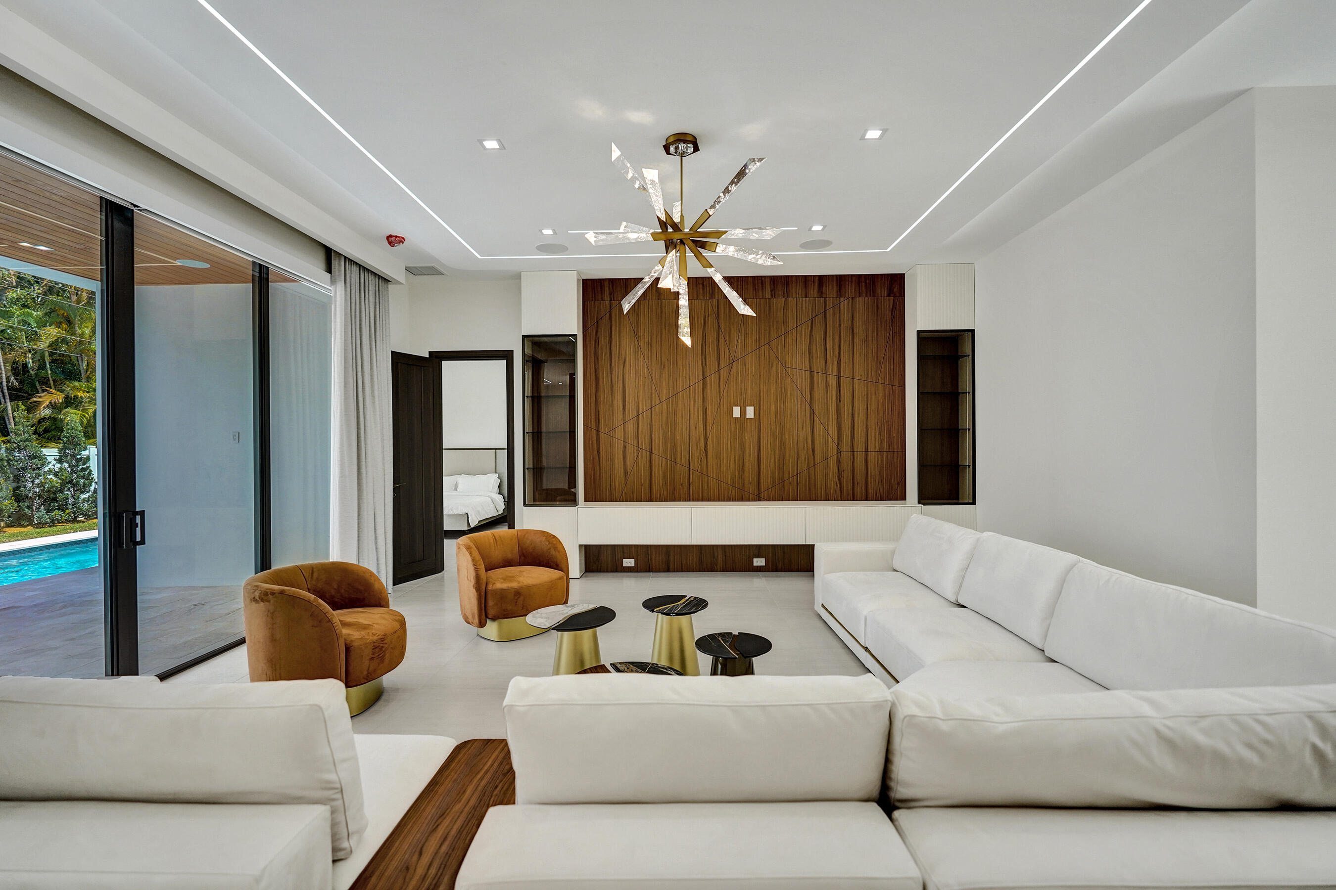 KINGS COURT REPLAT - Residential