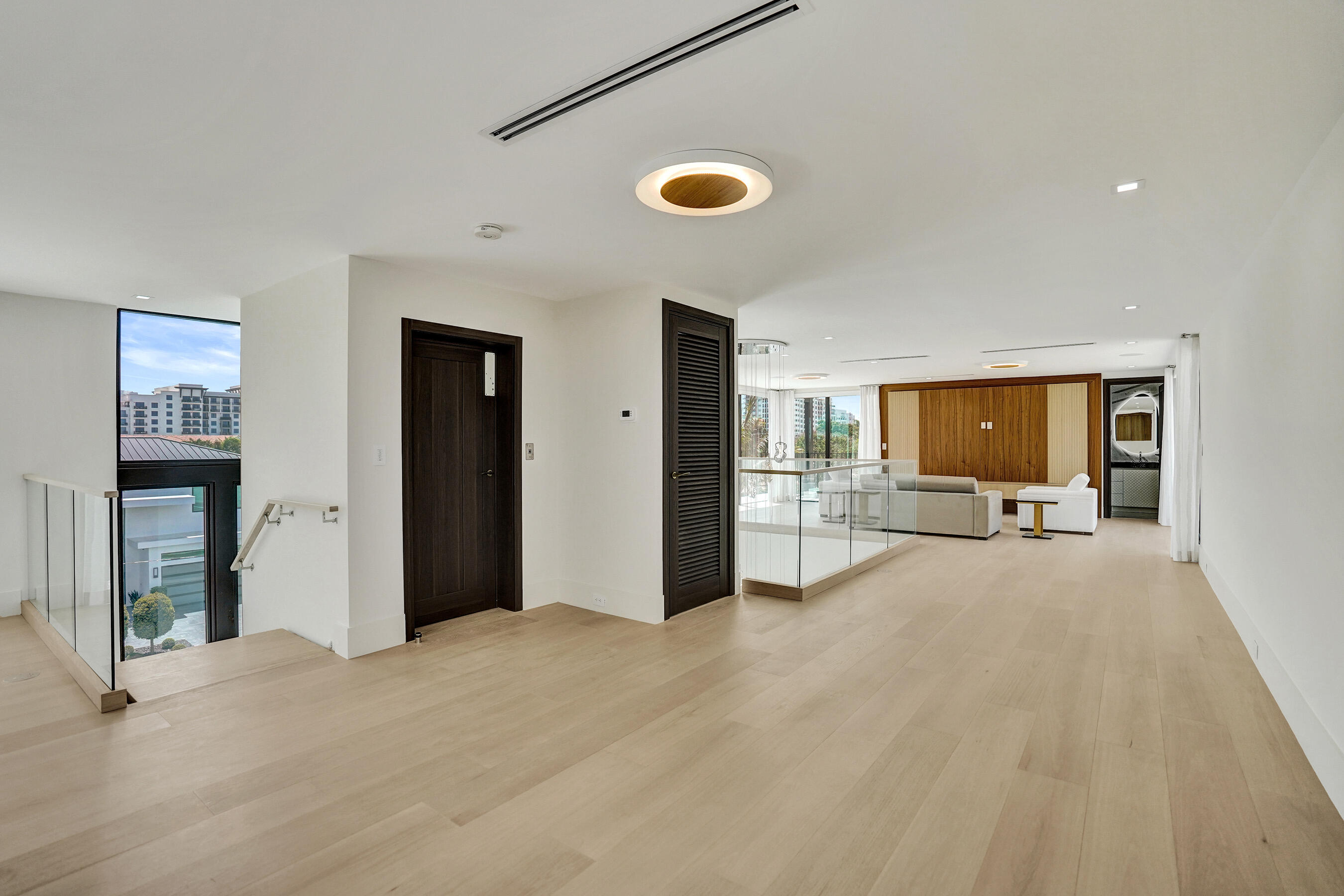 KINGS COURT REPLAT - Residential