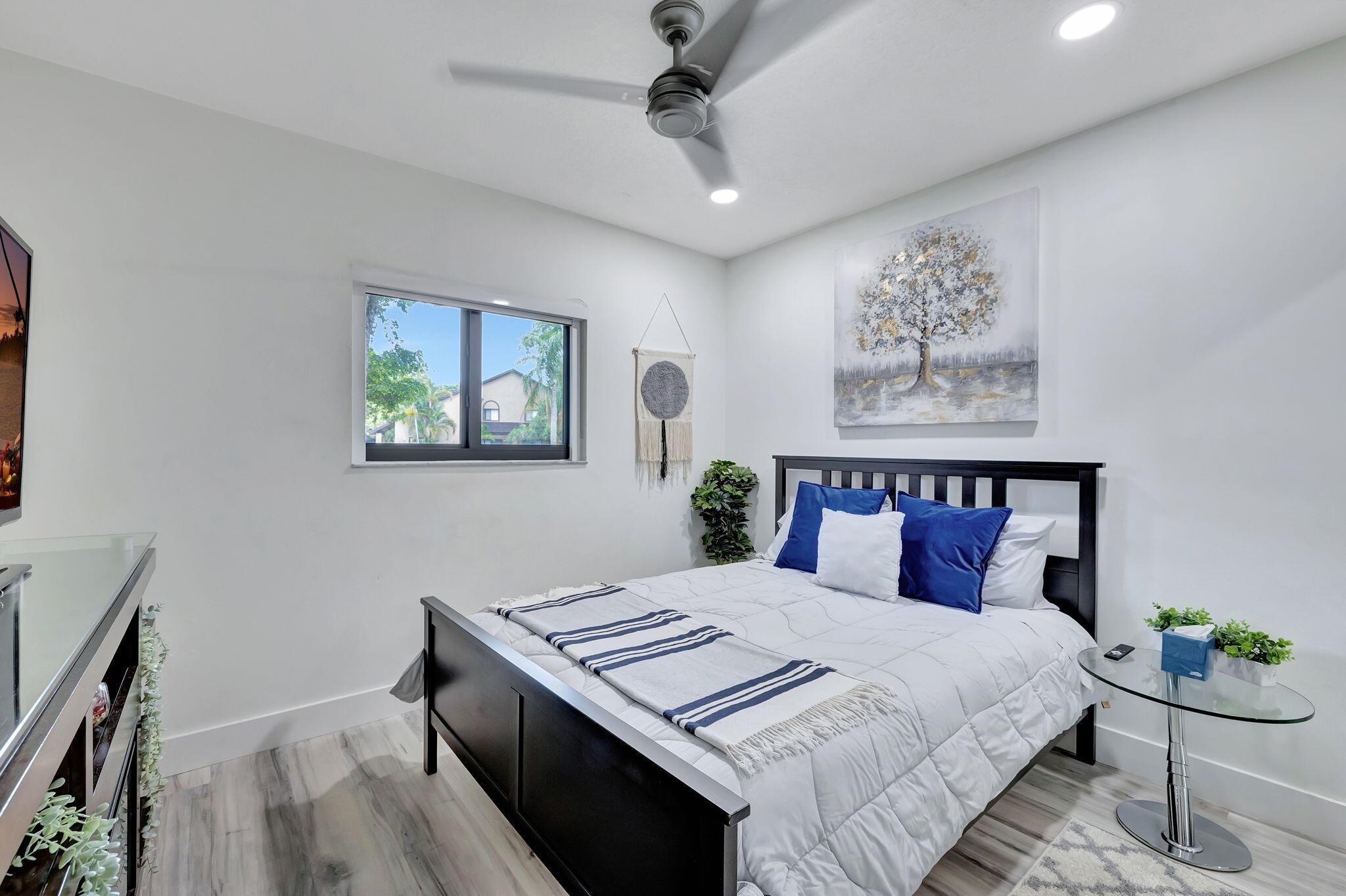 CENTURA PARC AT COCONUT C - Residential Lease