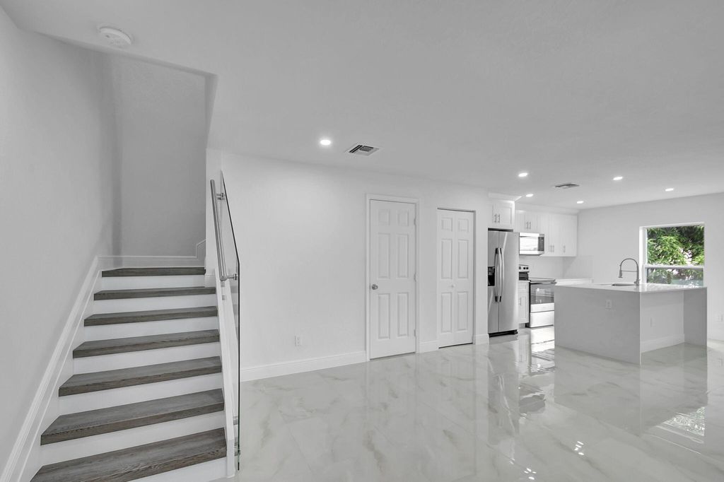 Photo of 4462 Clinton Boulevard, Lake Worth, FL 33461 (MLS # R11029980)